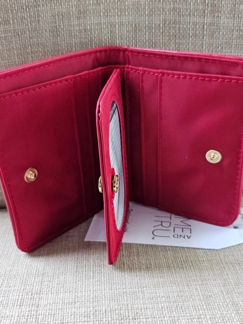 Time And Tru Women Wallet Cardholder Red Faux Leather Vegan Bifold Purse NWT - Picture 10 of 12